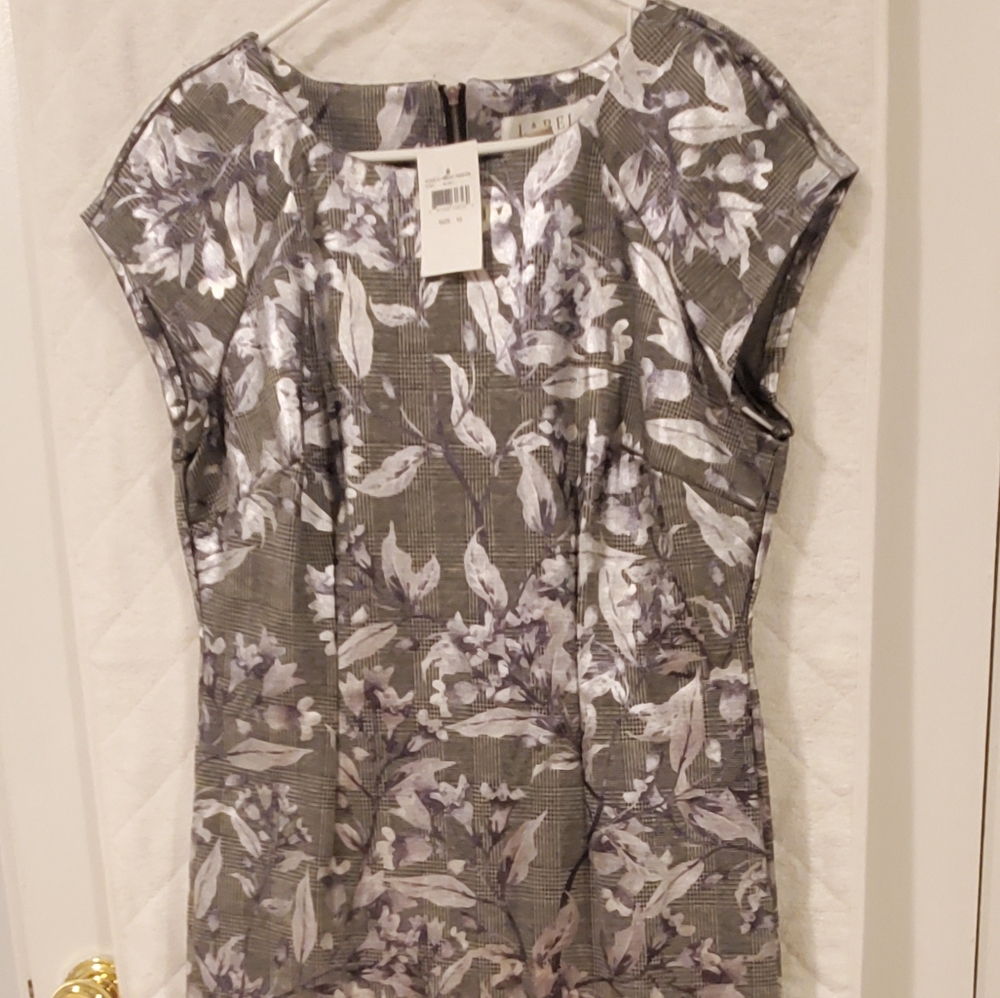 Label by 5 twelve, size 10